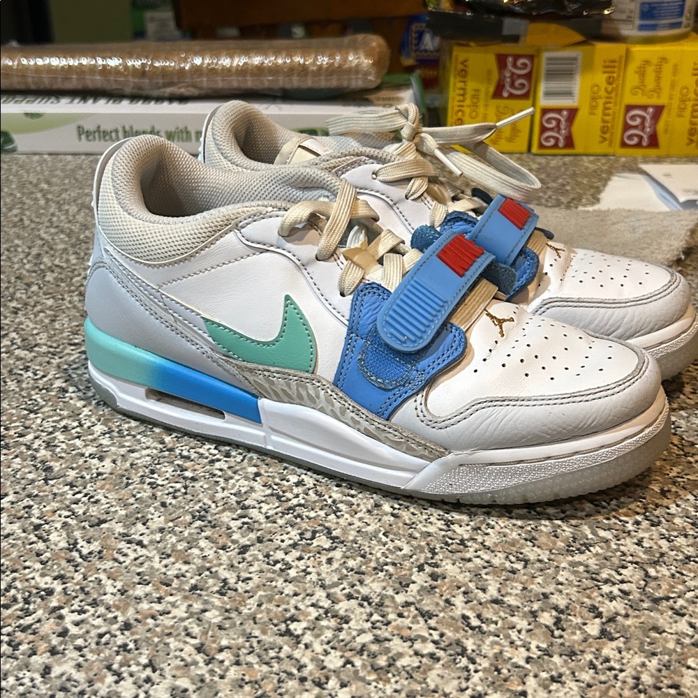 Jordan legacy 312 emeald rise gs